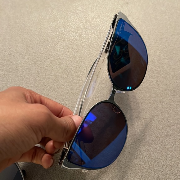 Irresistor Astro Girl Suglasses - Picture 5 of 7